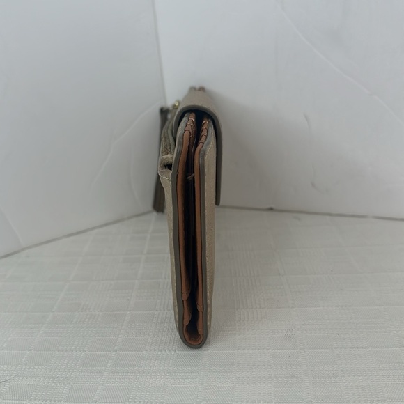 Fossil Women's Gold Sparkle Wallet Large BiFold - Picture 4 of 8